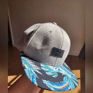 Vans Gray Snap-Back Cap with Blue Floral Brim